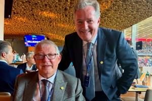 华体会入口-摩根欧冠决赛遇弗格森：俱乐部是对手，但我认为他是教练界的