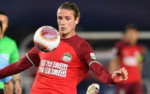 华体会APP-两连胜！河南队降服雄狮 这次拯救全队的是迈达纳