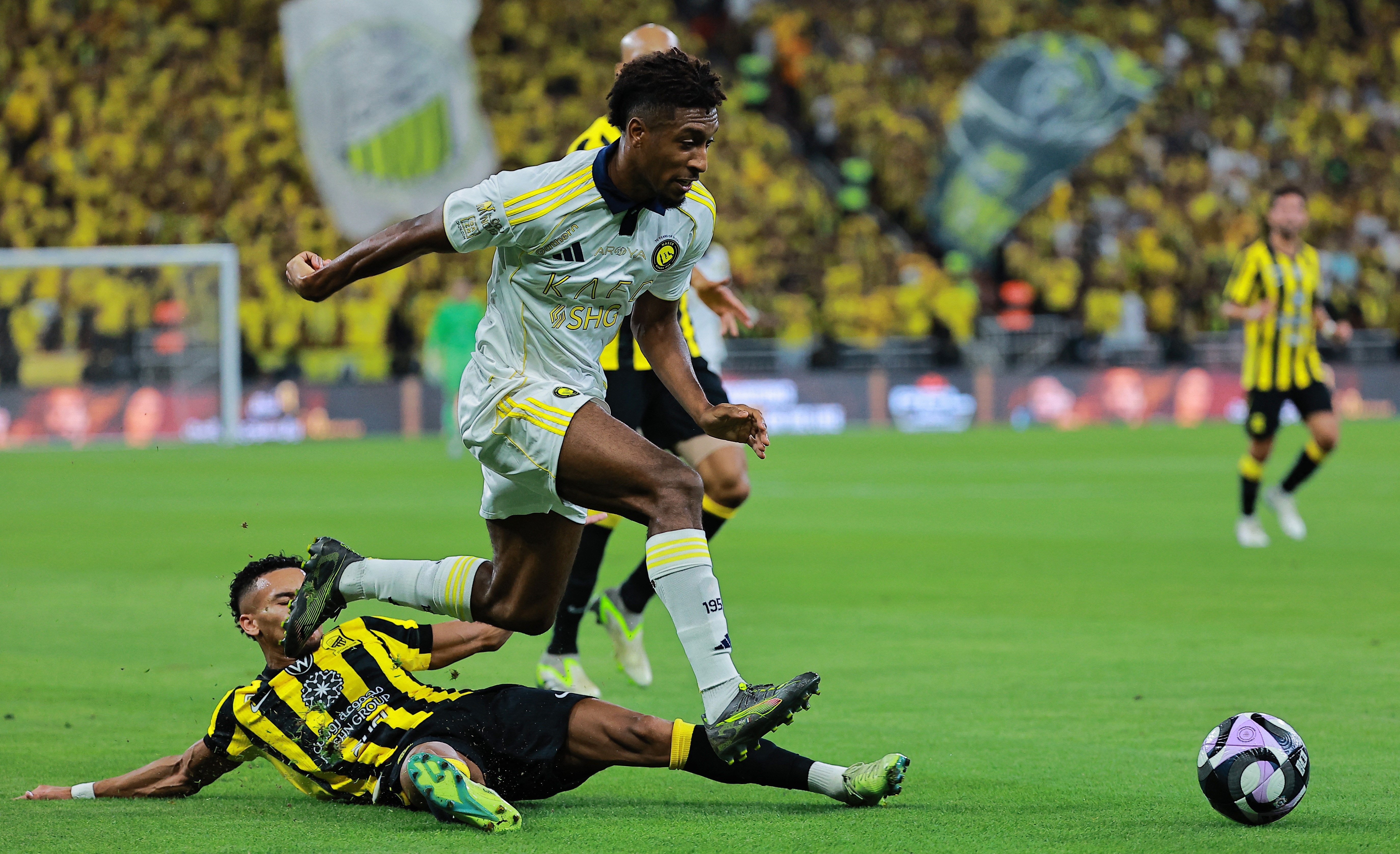 华体会平台-沙特媒体：科曼希望参加对吉达联合的比赛，但仍需队医评估